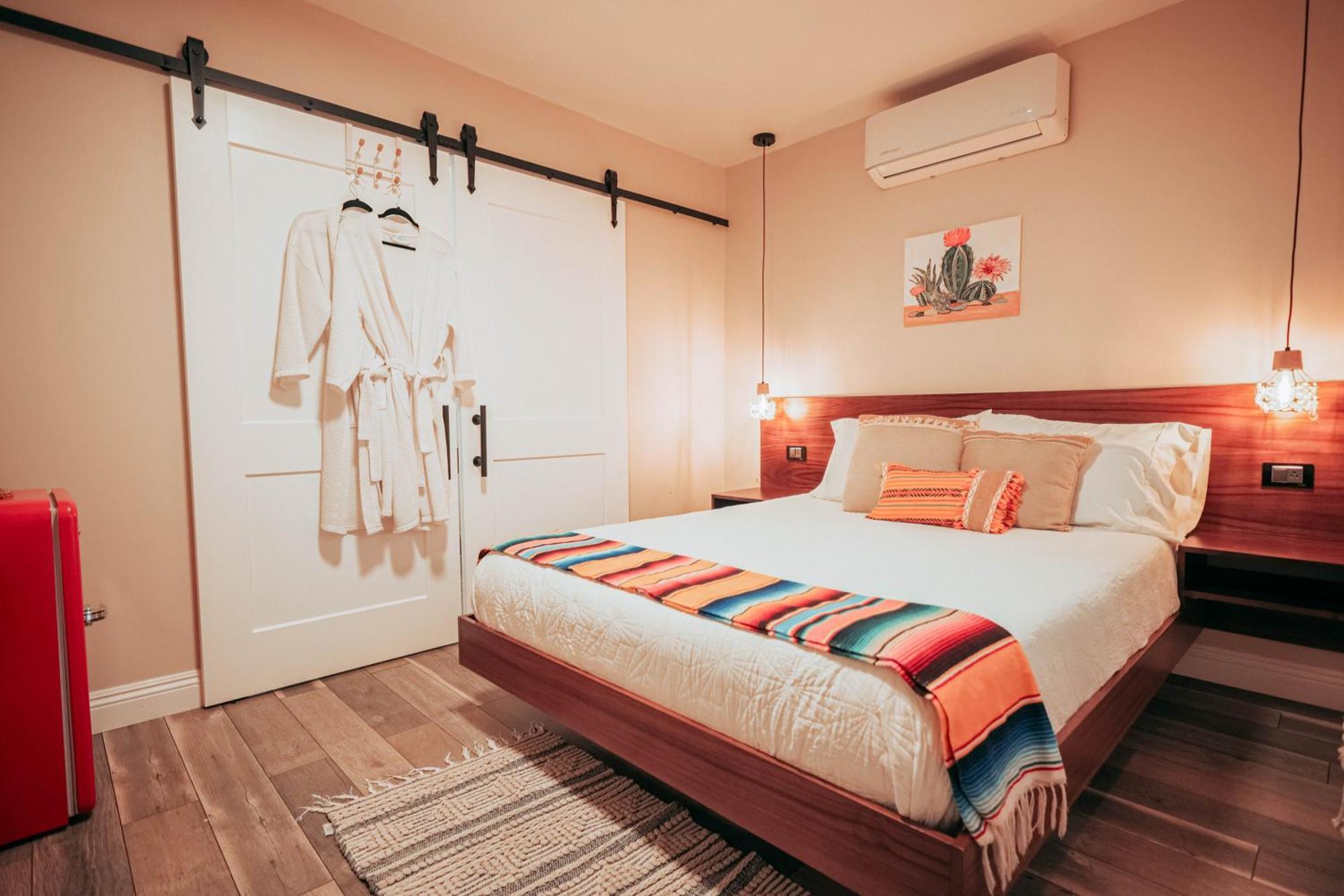 エンセナダ Vl Uno Bed & Breakfast エクステリア 写真